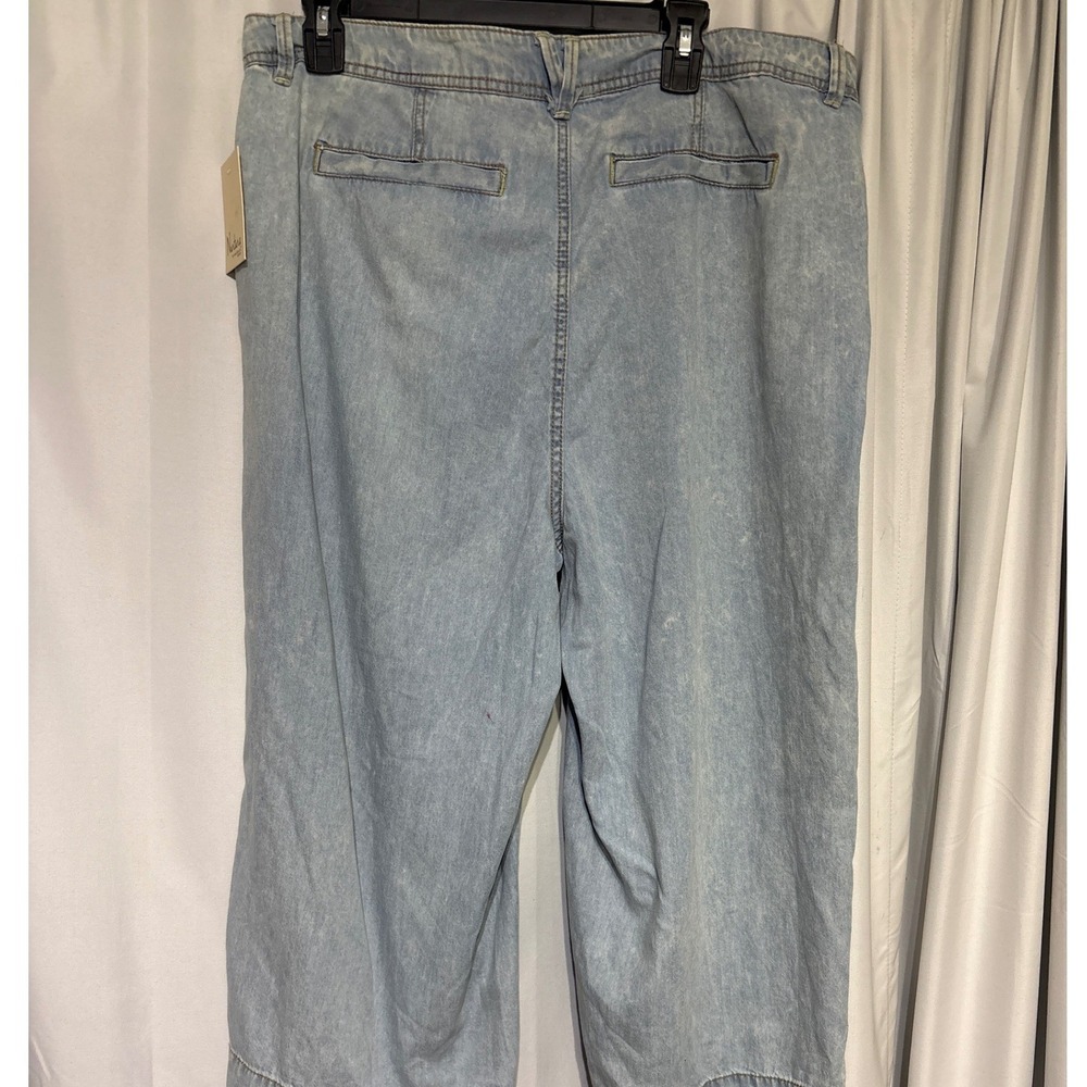 Nurture by Westbound Women 14W Light Wash Denim Wide Leg Culotte Crop Pants NEW - Picture 5 of 6